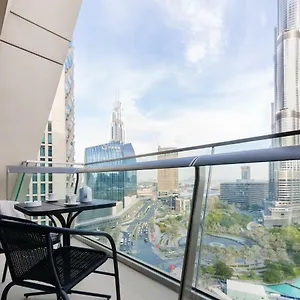 Maison Privee - Chic Apt With Burj Khalifa Views Dubai